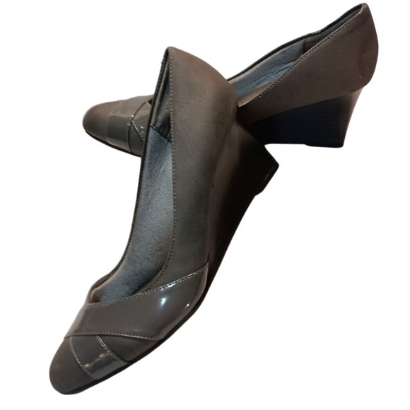 Life Stride‎ Velocity with Memory Foam NWOT wedge heels SKUW113 - Picture 1 of 8
